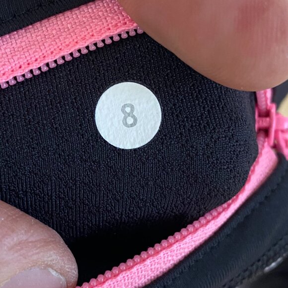 Lululemon Run Inspire Crop Pants Size 8 / 22 Inch Inseam Striped Legging Capri - Picture 3 of 3